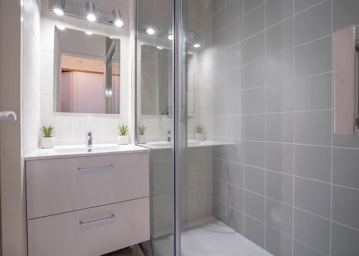 Апартаменты Le Village - C9 279 By Interhome Сен-Рафаэль