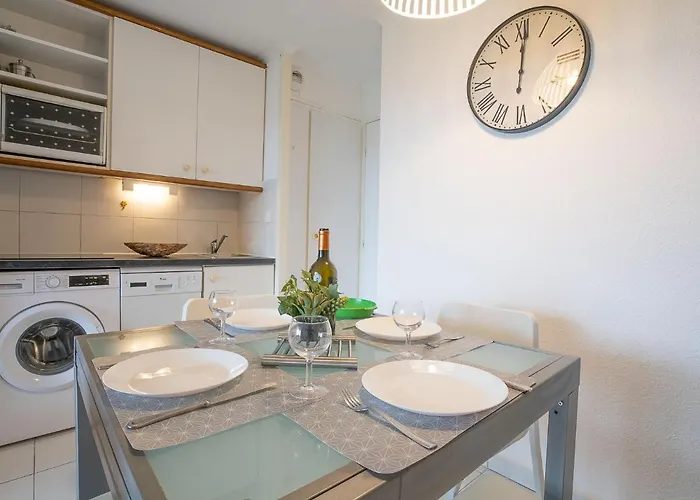 Le Village - C9 279 By Interhome * Сен-Рафаэль