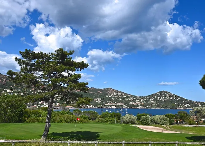 Апартаменты Le Village - C9 279 By Interhome Сен-Рафаэль